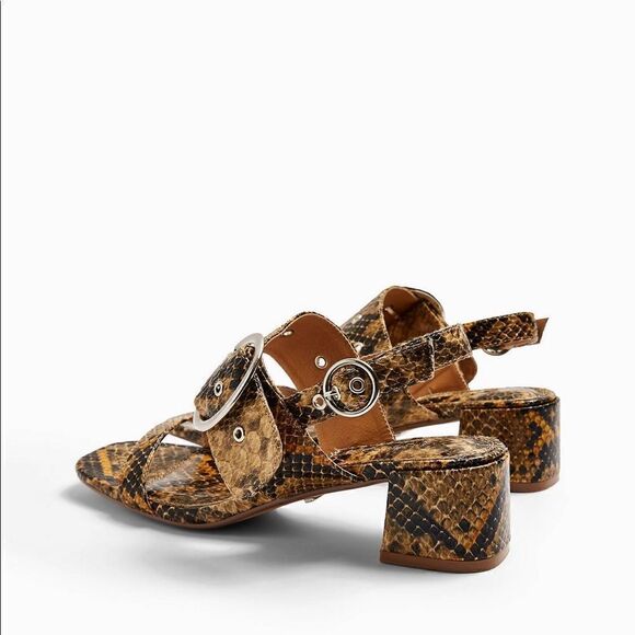Topshop Sz 8.5 Tan NWT Snake Dakota Block 2” Heel Large Buckle Sandals - Picture 12 of 12